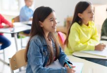 Початківці Двомовні Студенти Знаходять Свій Голос Завдяки Перекладу В Режимі Реального Часу