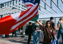 Імміграційні Рейди Заважають Учням Відвідувати Школу