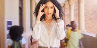 Учителя находятся на переднем крае общественного здравоохранения. Давайте платить им так, как будто они имеют значение.