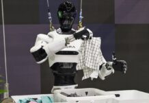Чому гуманоїдні роботи залишаються в лабораторіях
