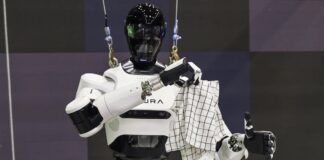 Почему Гуманоидные Роботы Так и Остаются в Лабораториях