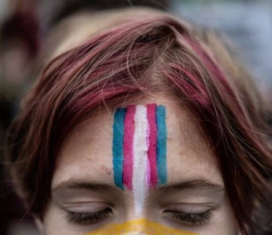 Адміністрація Трампа посилює обмеження щодо гендерно підтверджувальної терапії для неповнолітніх