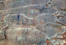 Рання Тектоніка Пластинок: Докази Вказують на Те, Що Земна Кора Почала Зрушуватися 3,48 Мільярда Років Назад