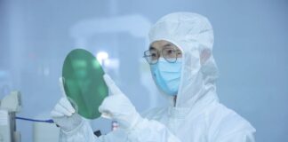 Конфликт в Иране Нарушает Поставки Гелия, Угрожая Производству Передовых Технологий