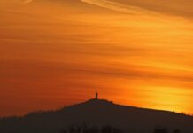 Сахарська Пильна Буря Огорнула Європу: NASA Відслідковує Тенденцію, що посилюється.