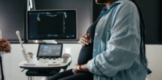 Raciale verschillen in IVF-succespercentages: waarom zwarte vrouwen te maken krijgen met lagere live geboortecijfers