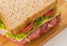 Теорема про шинку і бутерброд: як простий перекус надихнув складну математику