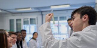 Chemie ist unsichtbar, bis Sie sie bauen